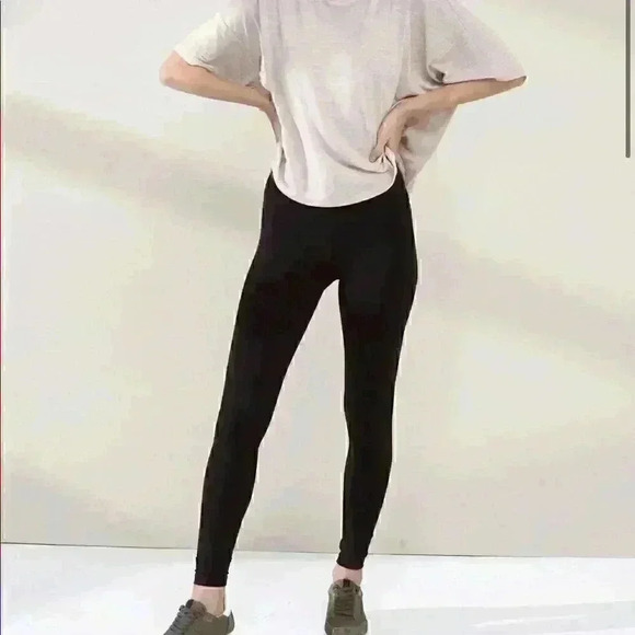 Banana Republic Petite Performance Legging - Picture 2 of 8